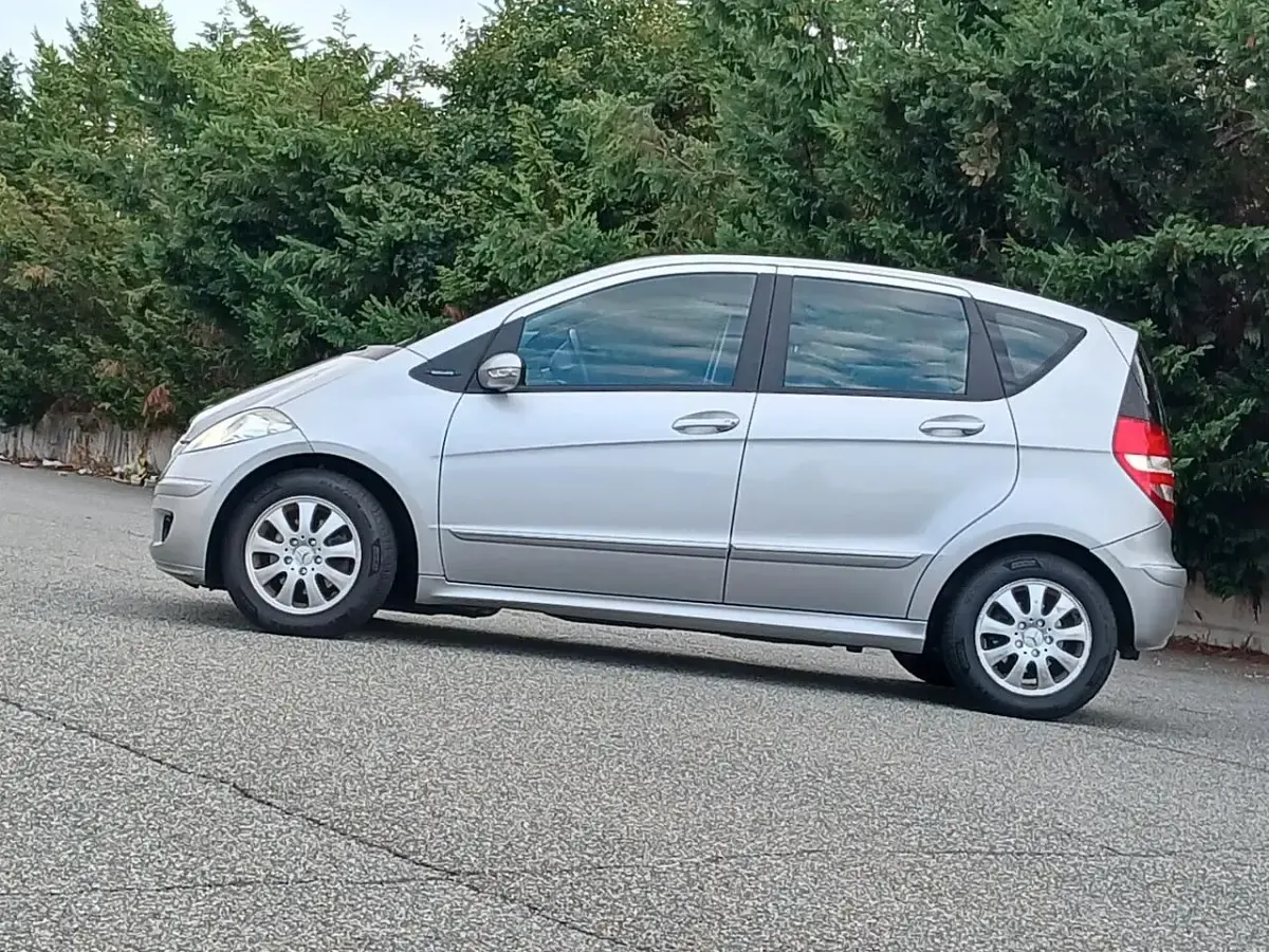 Usata Mercedes A180 Elegance 109 CV (80 kW) 2007 Argento Berlina