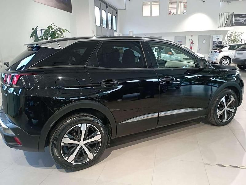 Usata Peugeot 3008 Allure 131 CV (96 kW) 2017 Nero SUV