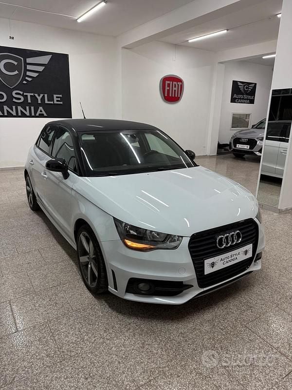 Bianco Usata 2013 Audi A1 Ambition Utilitaria | 10.990 € (Buon prezzo) - Immagine 1/4