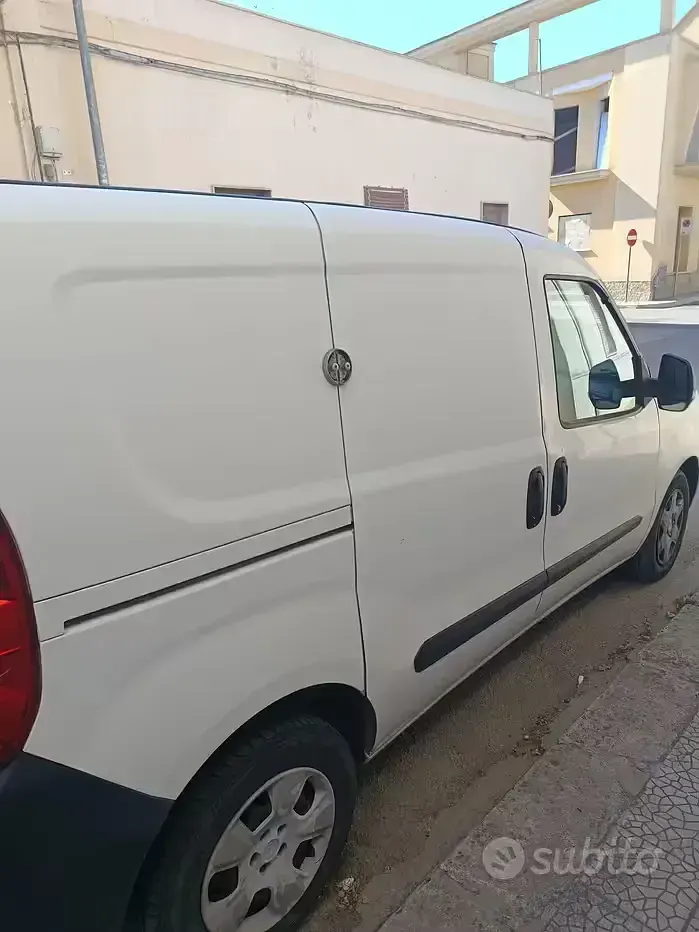 Usata Fiat Doblò 90 CV (66 kW) 2013 Bianco Monovolume