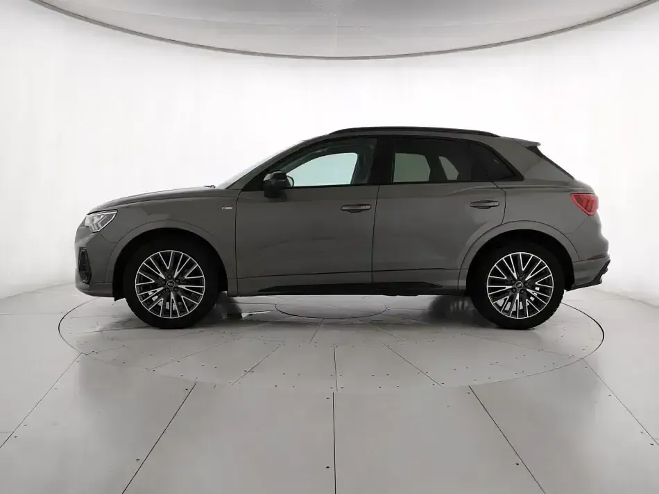 Usata Audi Q3 S-Line 150 CV (110 kW) 2022 Grigio SUV