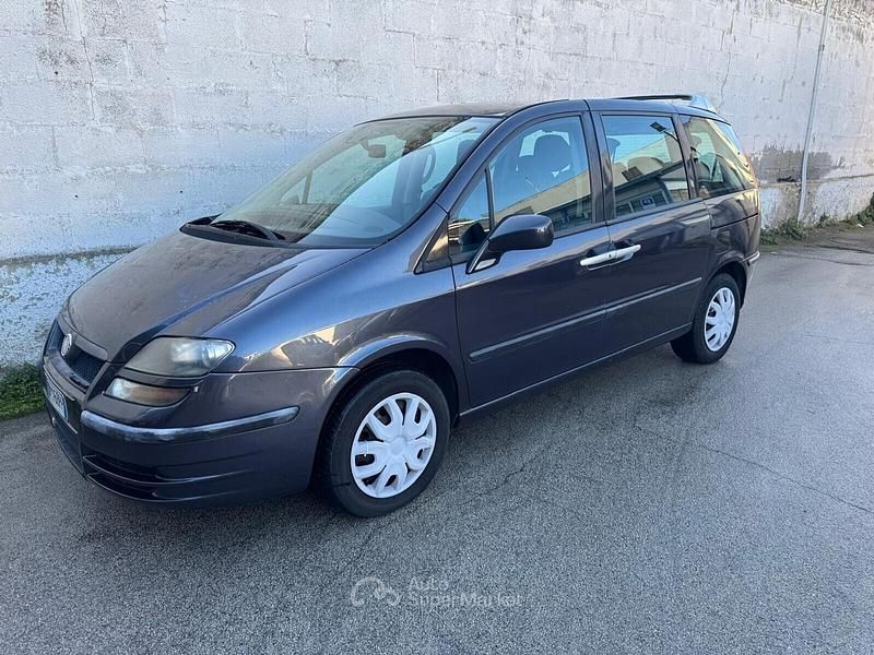 Grigio Usata 2008 Fiat Ulysse Dynamic Monovolume | 3200 € (Buon prezzo) - Immagine 1/4