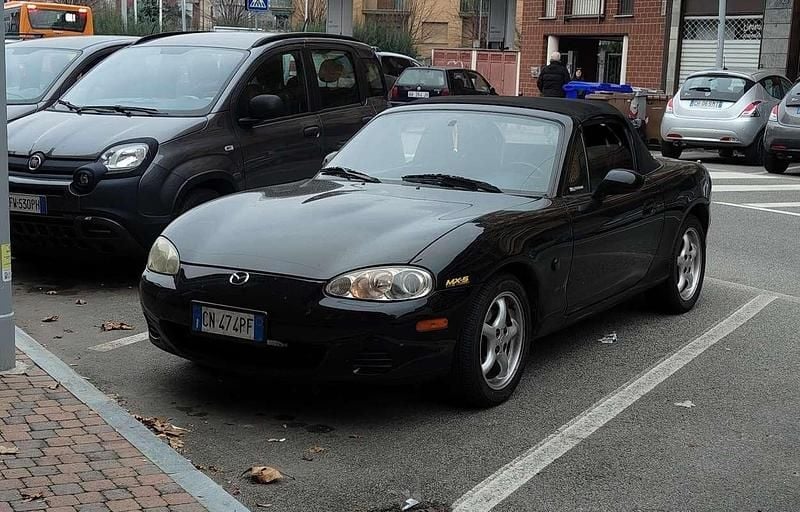 Usata Mazda MX5 110 CV (80 kW) 2004 Cabrio