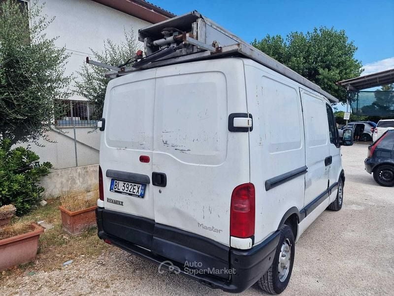 Usata Renault Master 79 CV (58 kW) 2000 Bianco Berlina
