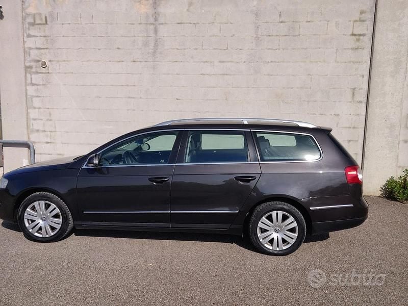 Usata VW Passat 140 CV (102 kW) 2006 Nero Station wagon