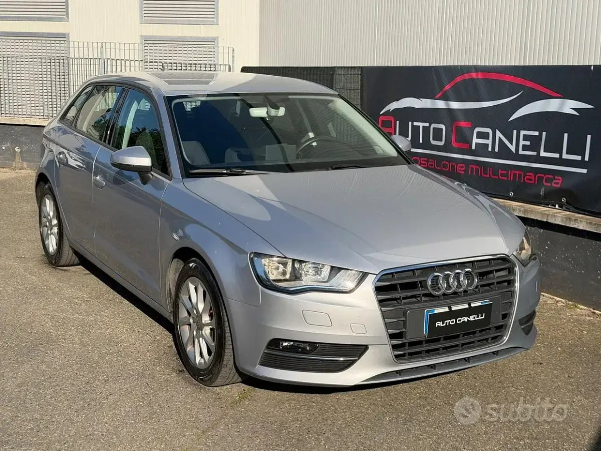 Usata Audi A3 Attraction 110 CV (80 kW) 2015 Grigio Berlina