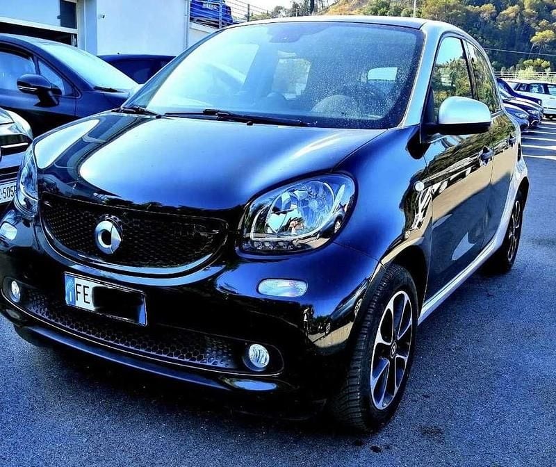 Usata Smart ForFour 109 CV (80 kW) 2016 Utilitaria