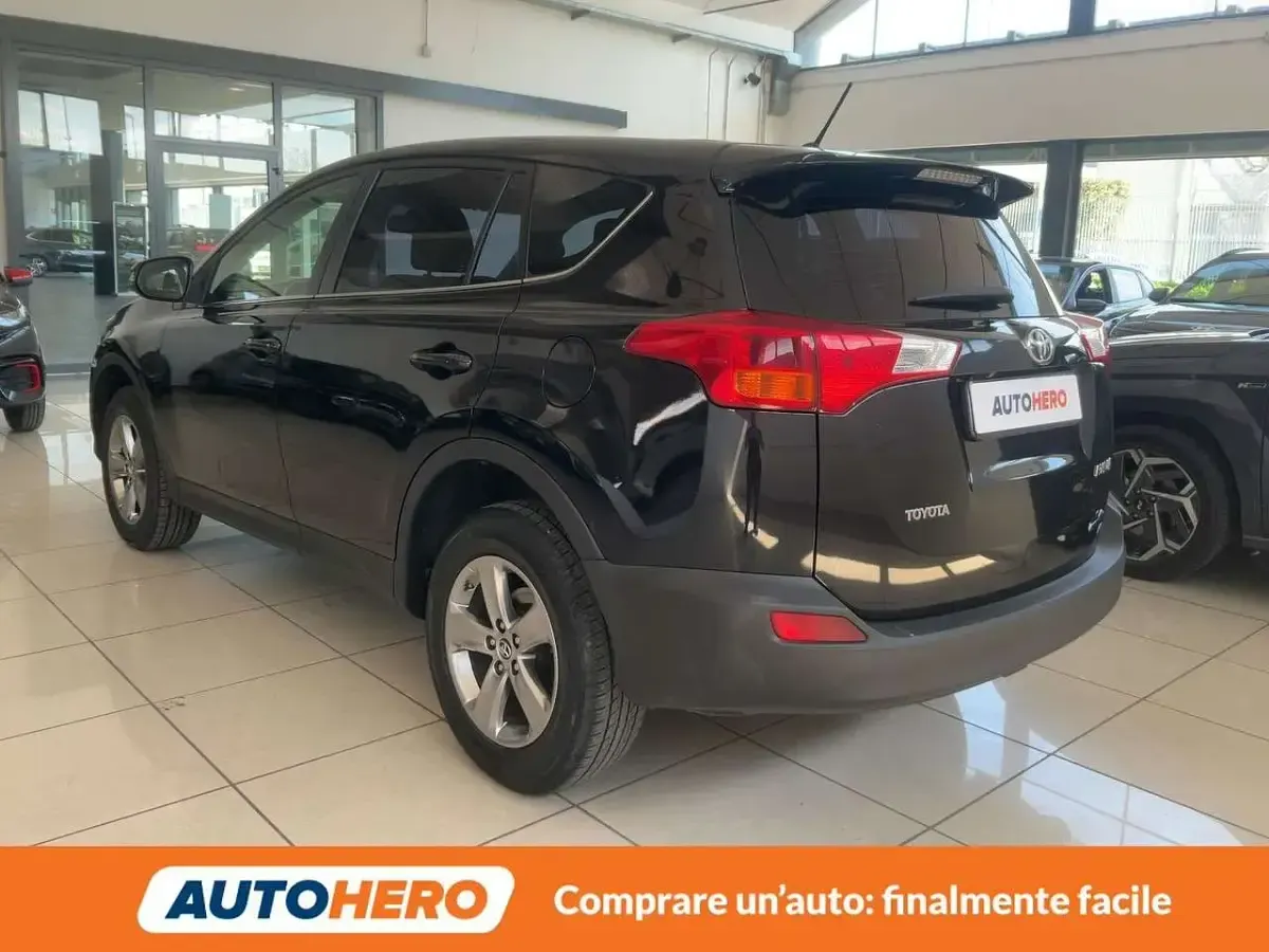 Usata Toyota RAV4 Active 124 CV (91 kW) 2015 Nero SUV