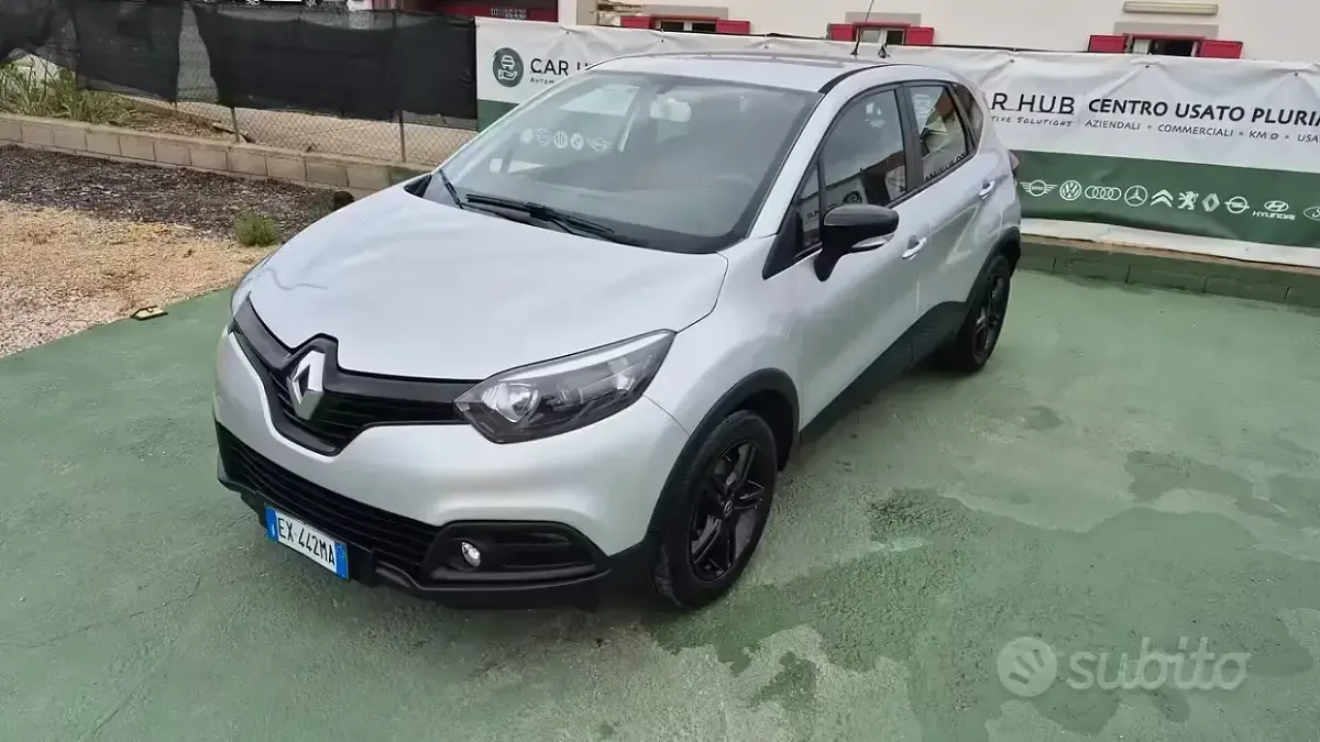 Usata Renault Captur 90 CV (66 kW) 2015 Grigio SUV