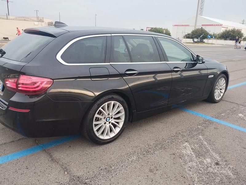 Usata BMW 520 Luxury Line 190 CV (139 kW) 2015 Station wagon