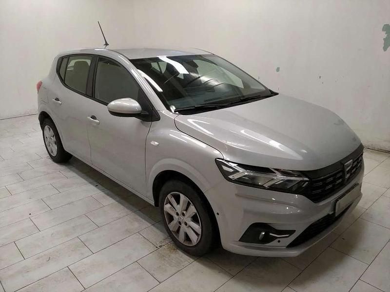 Usata Dacia Sandero Comfort 101 CV (74 kW) 2022 Argento Utilitaria