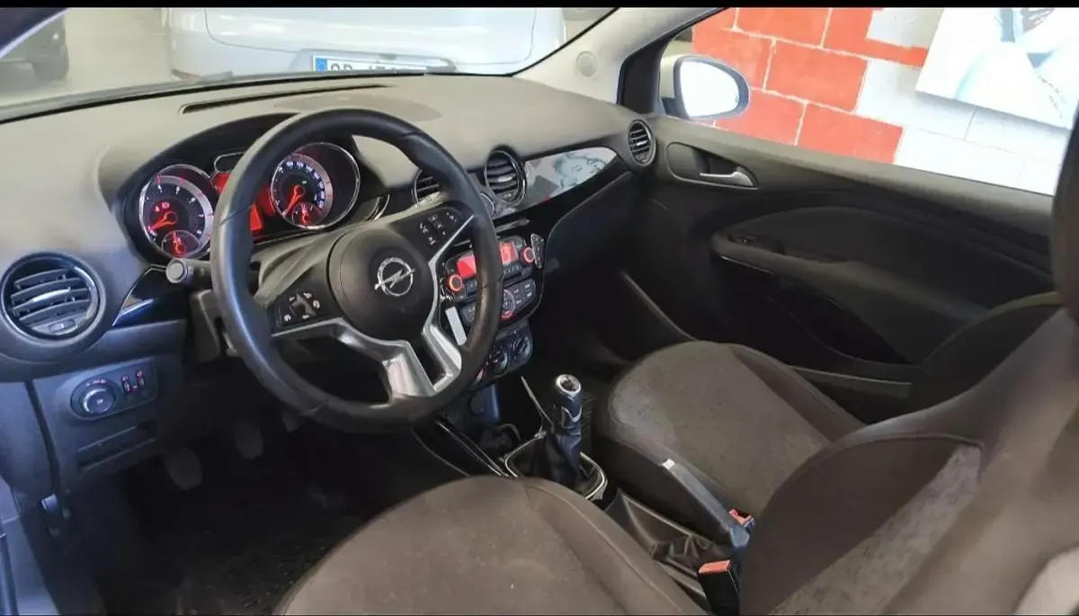 Usata Opel Adam Unlimited 87 CV (63 kW) 2017 Utilitaria