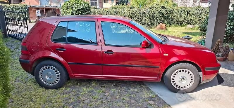 Usata VW Golf III Comfortline 101 CV (74 kW) 1998 Rosso Berlina