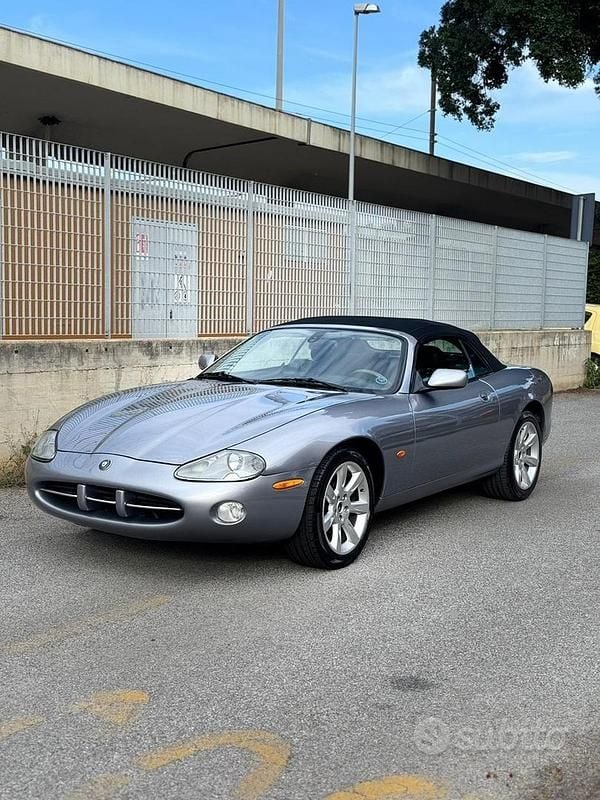 Usata Jaguar XK8 2002 Grigio Cabrio