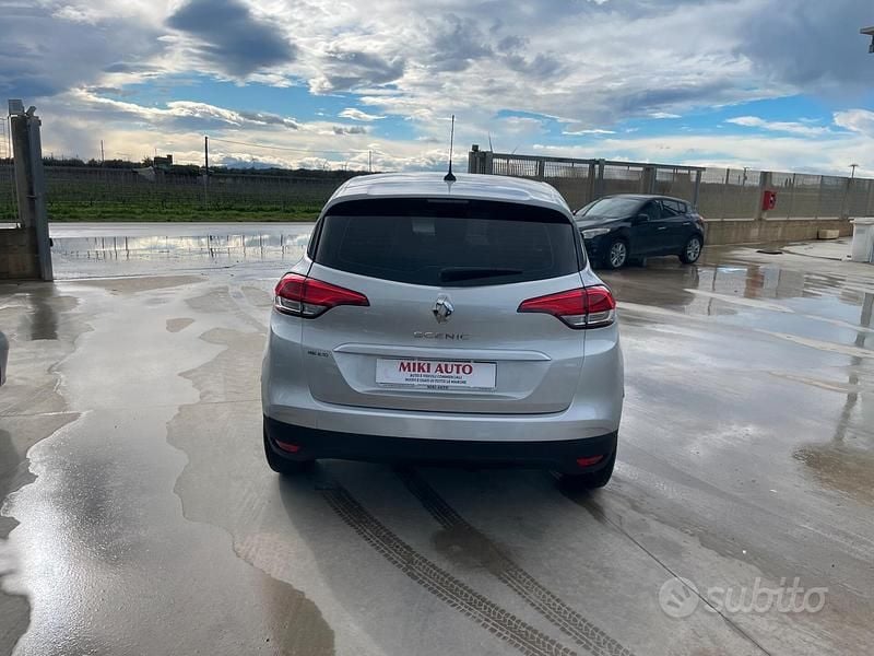 Usata Renault Scénic IV Business 95 CV (69 kW) 2018 Grigio Monovolume