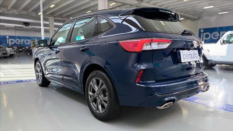 Usata Ford Kuga ST-Line 120 CV (88 kW) 2022 Blu pastello SUV