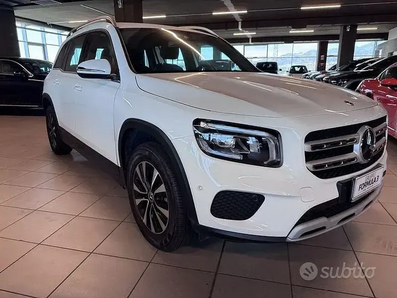 Usata Mercedes GLB180 116 CV (85 kW) 2022 Bianco SUV