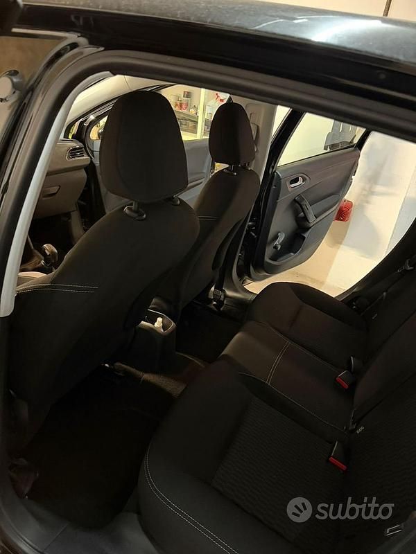 Usata Peugeot 208 Allure 82 CV (60 kW) 2016 Nero Utilitaria