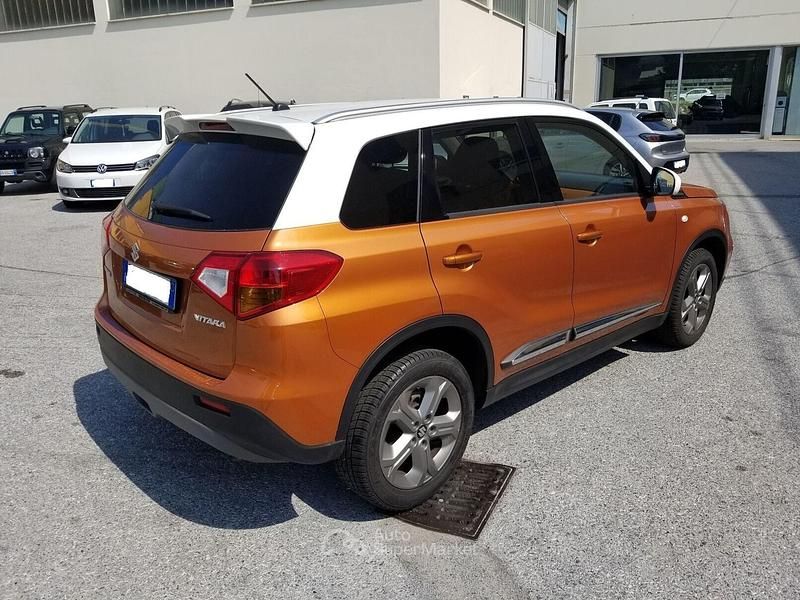 Usata Suzuki Vitara Cool 120 CV (88 kW) 2017 Arancione SUV