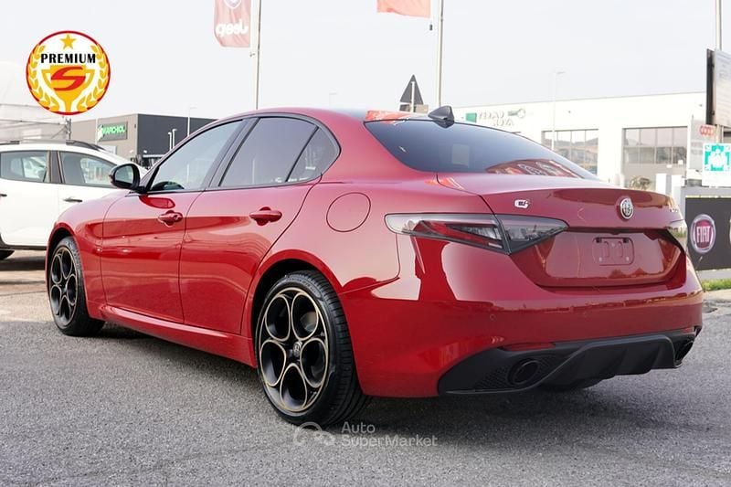 Nuova Alfa Romeo Giulia 211 CV (155 kW) 2025 Nero vesuvio Berlina