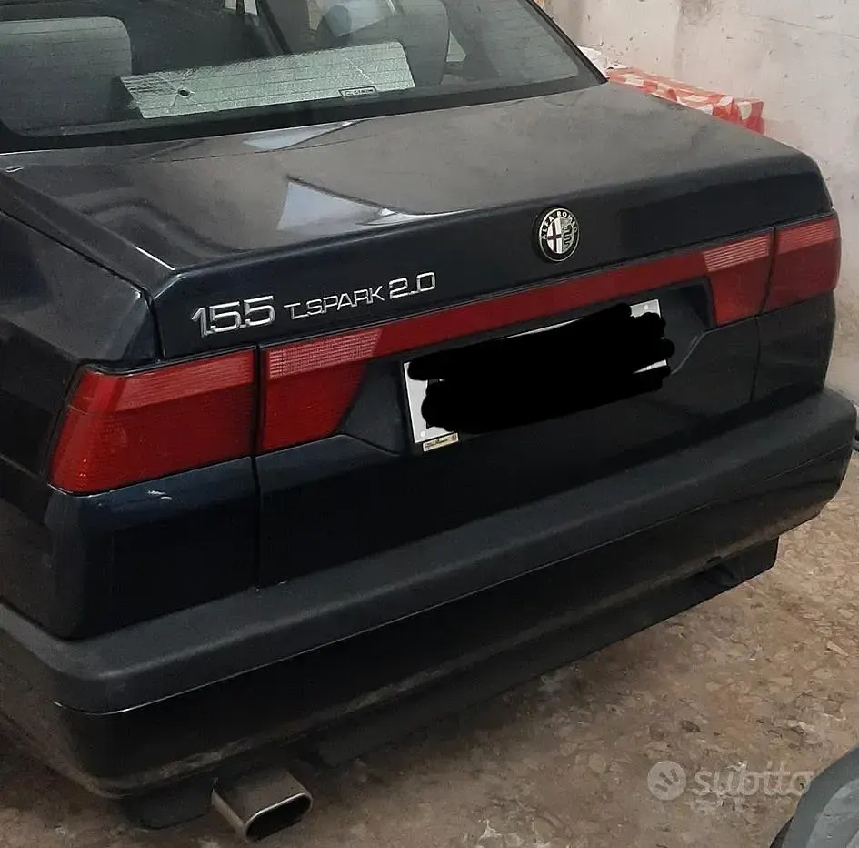 Usata Alfa Romeo 155 141 CV (103 kW) 1993 Nero Berlina