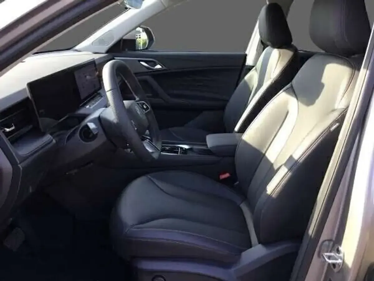 Nuova MG HS Luxury 224 CV (164 kW) 2026 Grigio SUV
