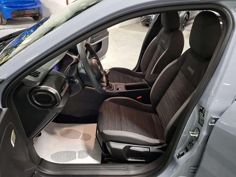 Novo Jeep Avenger Longitude 101 HP (74 kW) 2025 Storm pastello (785) SUV