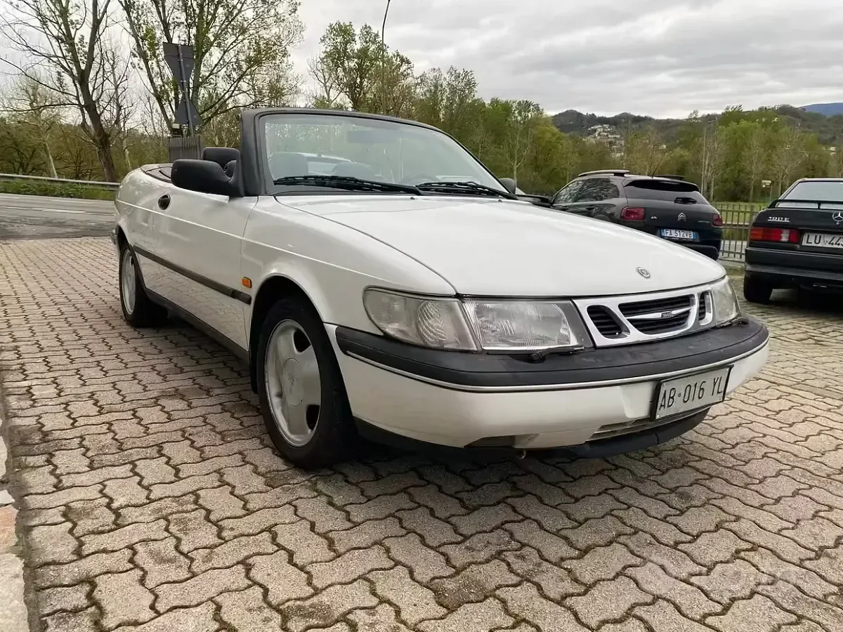 Usata Saab 900 185 CV (136 kW) 2004 Bianco Cabrio