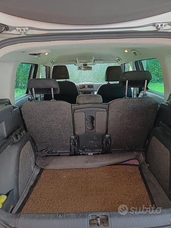 Usata Skoda Yeti 110 CV (80 kW) 2010 Grigio SUV