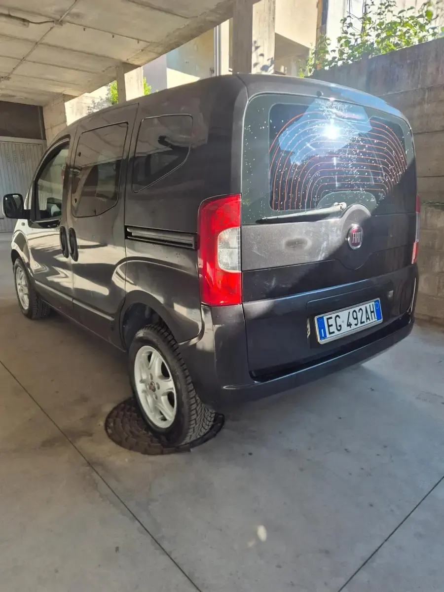 Usata Fiat Qubo Trekking 95 CV (69 kW) 2011 Nero Monovolume