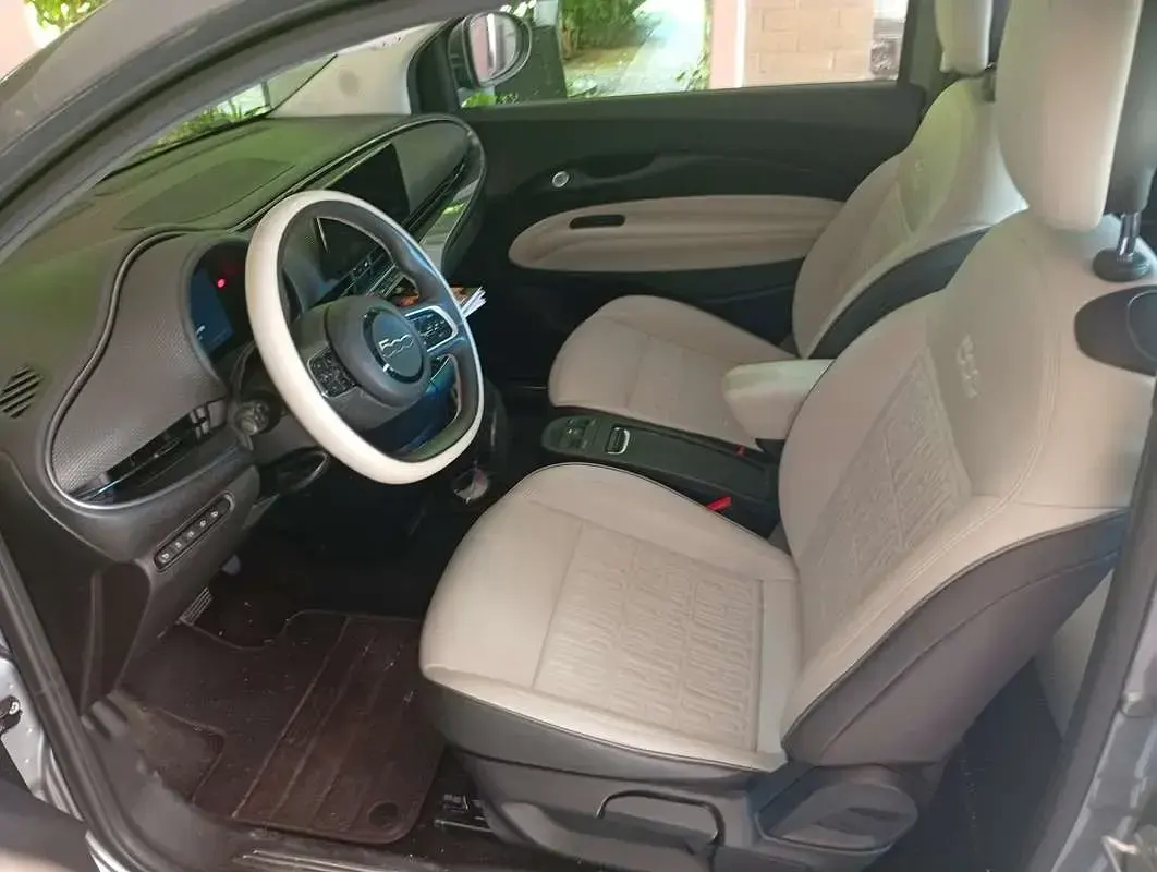 Usata Fiat 500e La Prima 86 kW (118 CV) 2021 Grigio Berlina