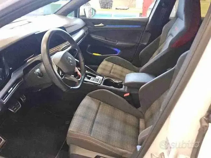 Usata VW Golf VIII GTI 245 CV (180 kW) 2024 Bianco Berlina