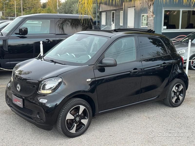 Usata Smart ForFour Passion 89 CV (65 kW) 2019 Nero Utilitaria