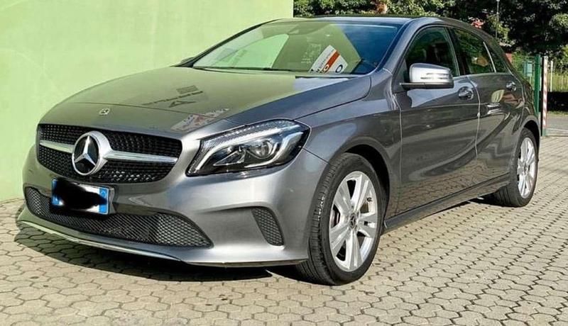 Usata Mercedes 180 109 CV (80 kW) 2018 Grigio Berlina