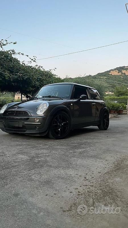 Usata Mini One D 88 CV (64 kW) 2006 Grigio Utilitaria