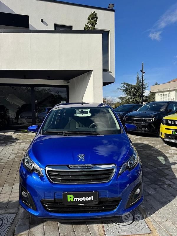 Usata Peugeot 108 Active 72 CV (52 kW) 2021 Blu Berlina