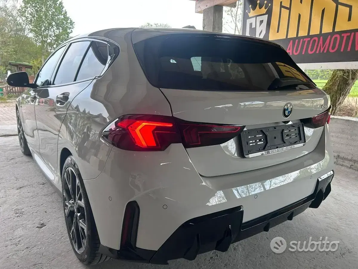 Usata BMW 120 M Sport 300 CV (220 kW) 2025 Bianco Utilitaria