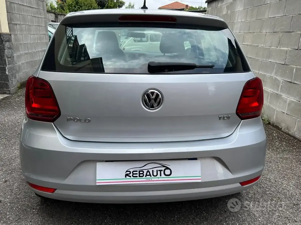 Usata VW Polo 90 CV (66 kW) 2017 Grigio Berlina