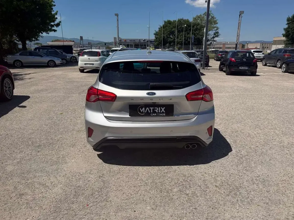 Usata Ford Focus ST-Line 120 CV (88 kW) 2020 Grigio Berlina