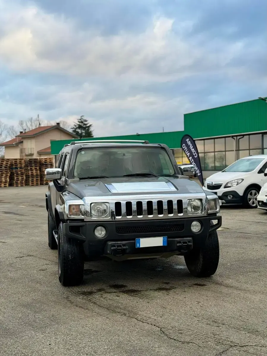 Usata Hummer H3 245 CV (180 kW) 2011 Grigio SUV