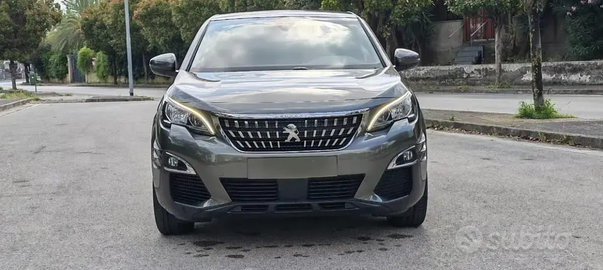 Usata Peugeot 3008 120 CV (88 kW) 2018 Grigio SUV