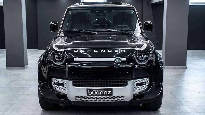 Käytetty Land Rover Defender 249 HP (183 kW) 2022 Musta Avoauto