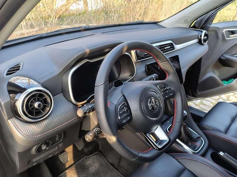 Usata MG ZS 117 CV (86 kW) 2025 Nero SUV