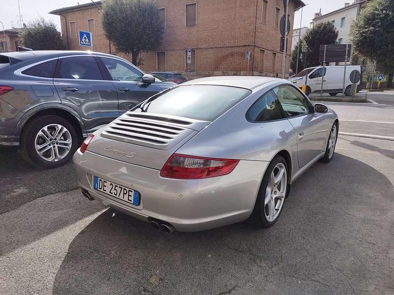 Usata Porsche 911 Carrera S 355 CV (261 kW) 2005 Argento Coupé