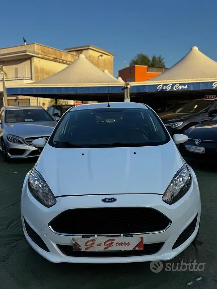 Usata Ford Fiesta Business Edition 95 CV (69 kW) 2017 Bianco Utilitaria