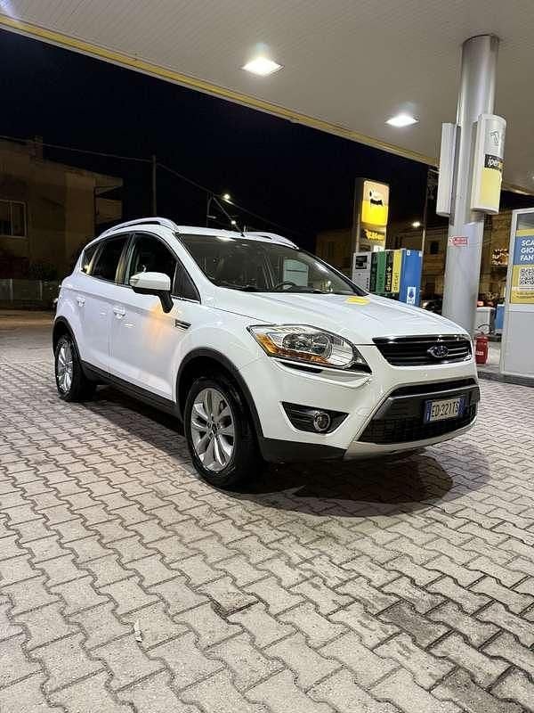 Usata Ford Kuga Individual 163 CV (119 kW) 2011 SUV