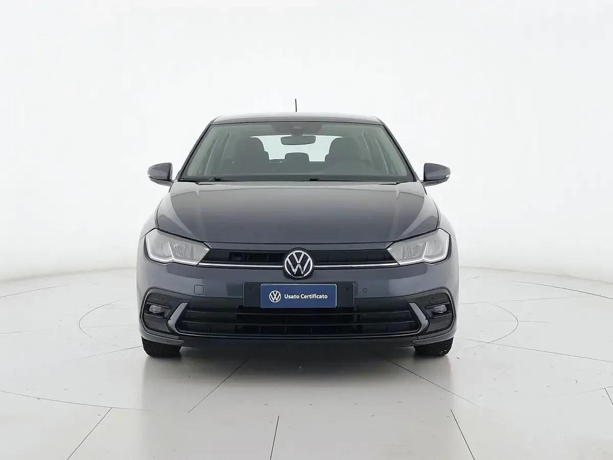 Begagnad VW Polo Life 95 HK (69 kW) 2024 Grå Halvkombi
