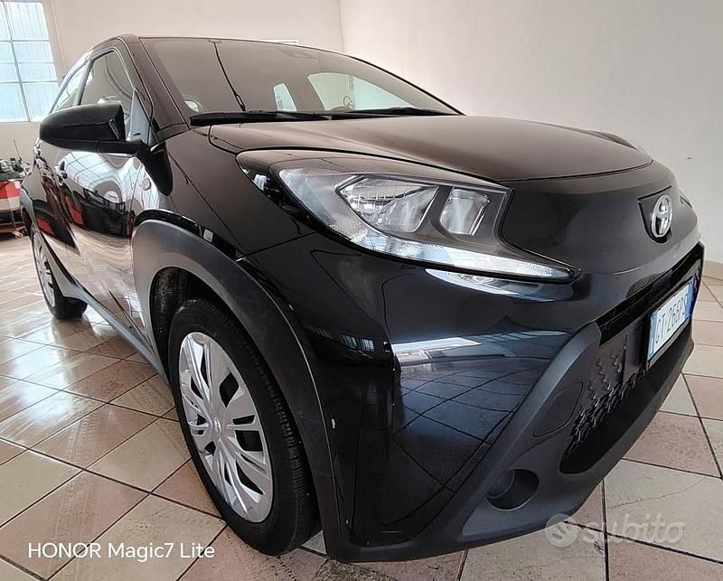 Usata Toyota Aygo X Trend 72 CV (52 kW) 2024 Nero SUV