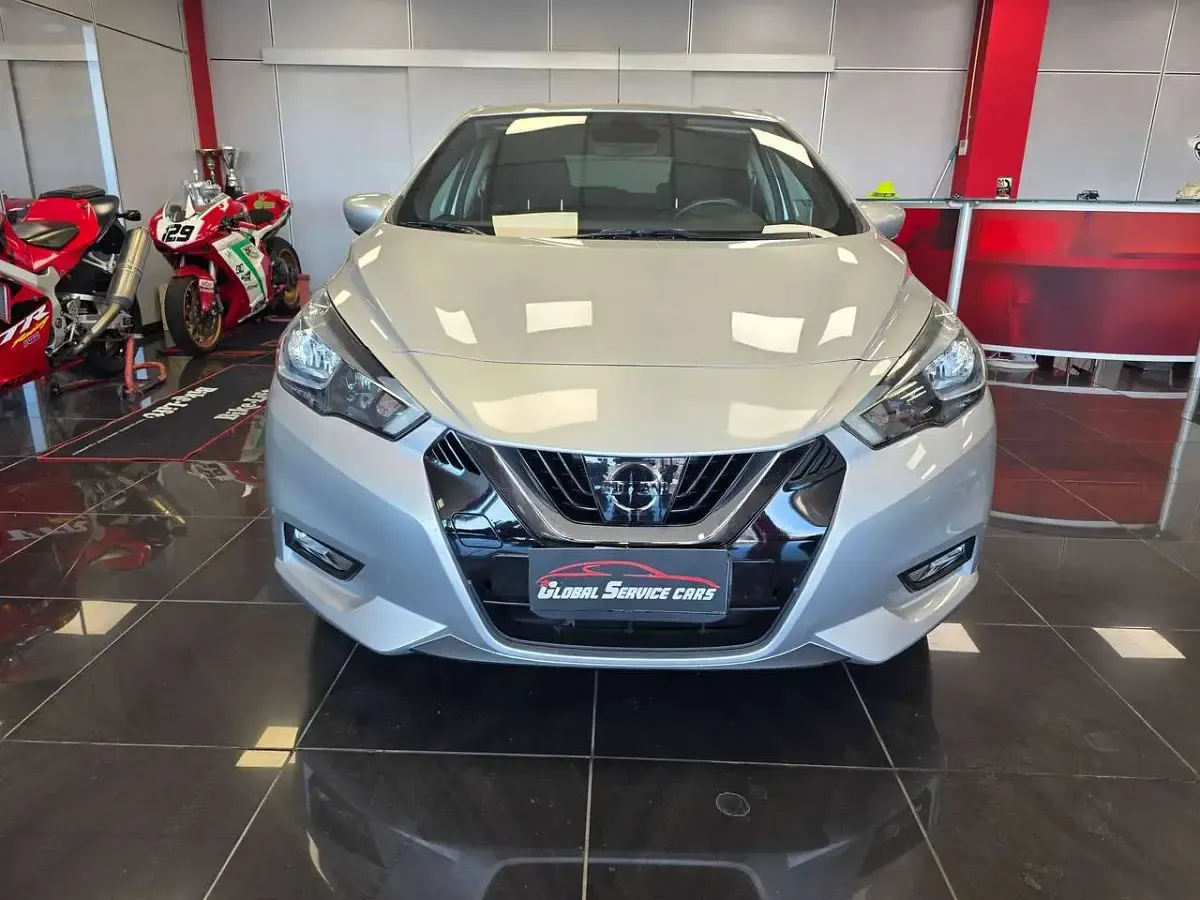 Usata Nissan Micra N-Connecta 90 CV (66 kW) 2017 Argento Utilitaria