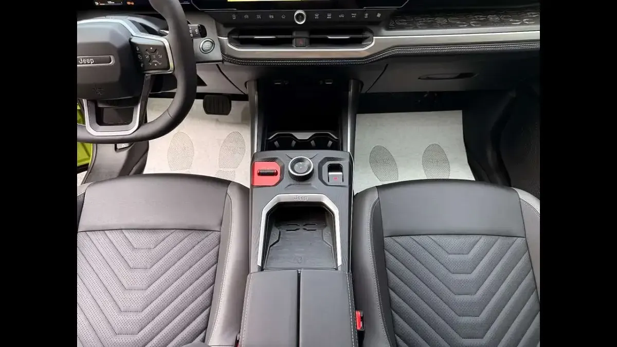 Usata Jeep Compass 156 kW (213 CV) 2025 Da sistemare SUV